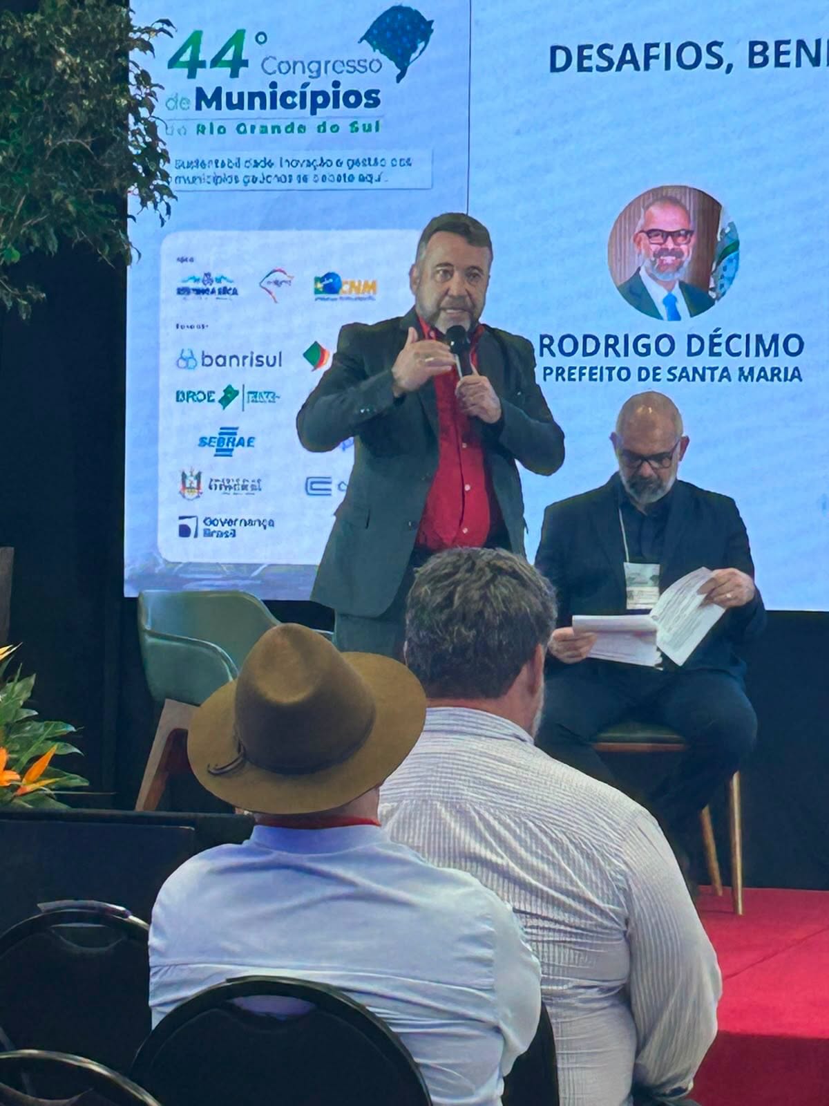 O projeto de Parceria Público-Privada (PPP) da Iluminação Pública de Tramandaí foi destaque em importantes eventos realizados nesta semana, em Brasília e Restinga Seca, reunindo especialistas, gestores públicos e instituições que atuam no desenvolvimento de cidades mais inteligentes.