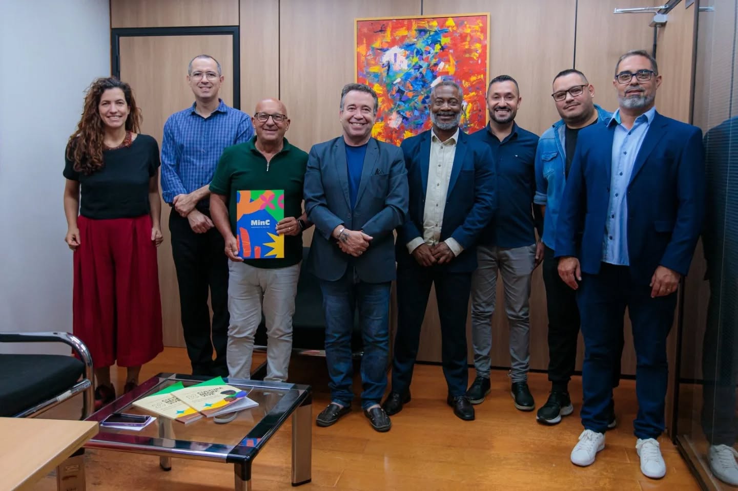 O prefeito Juarezinho, acompanhado de secretários municipais, está cumprindo agenda em Brasília em busca de investimentos e novas oportunidades para o município.