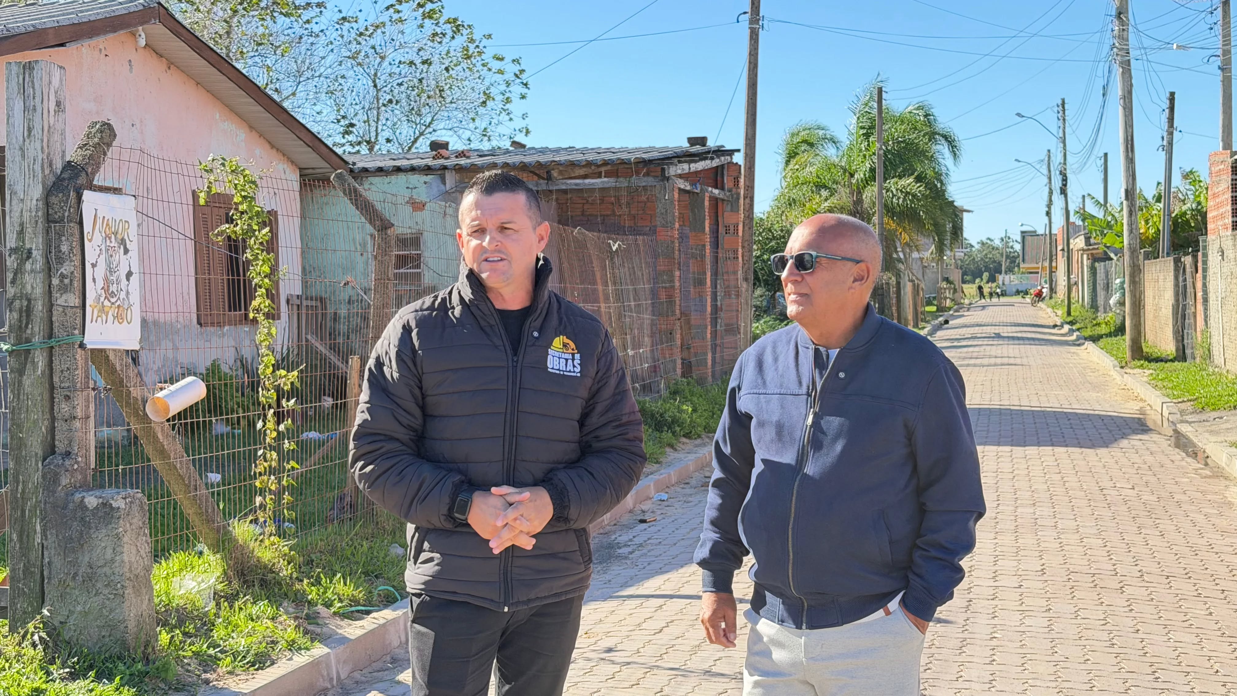 A Prefeitura de Tramandaí, por meio da Secretaria de Obras, realizou nesta semana a entrega das melhorias na Rua I, no bairro Indianópolis, levando mais qualidade de vida, segurança e melhores condições de mobilidade para os moradores.