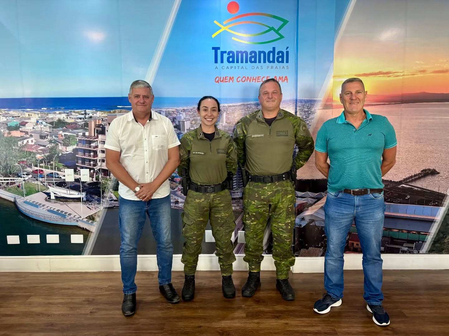 Na tarde desta quinta-feira (12/03), o vice-prefeito Claudiomir e o secretário de Segurança, Transporte e Trânsito, Paulo Ricardo Trevisol, receberam a visita do Tenente Sebastiany e da Capitã Morgana, representantes da PATRAM (Patrulha Ambiental da Brigada Militar).